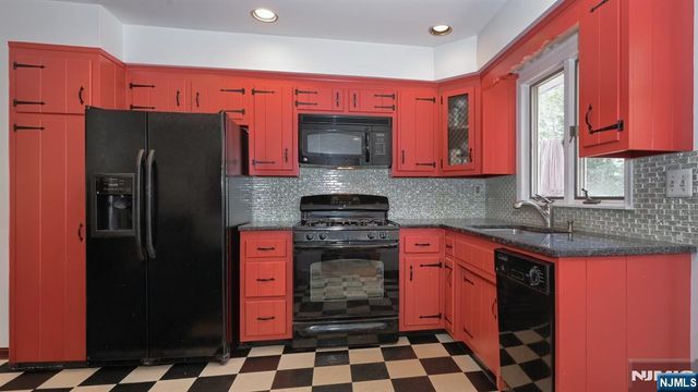 277 French Hill Road, Wayne, NJ 07470