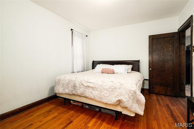 6633 Tholozan Avenue, St Louis, MO 63109