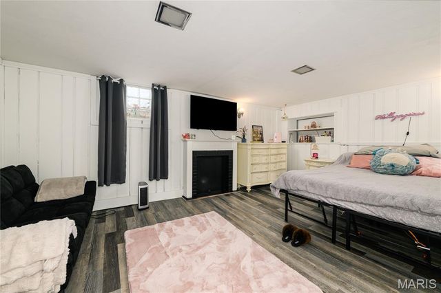 6633 Tholozan Avenue, St Louis, MO 63109