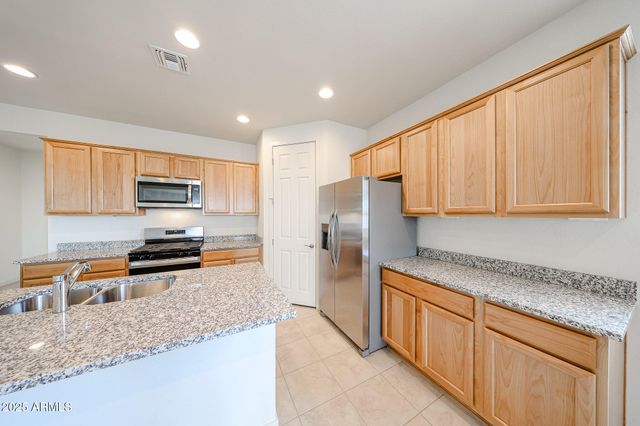 25413 N 172nd Lane, Surprise, AZ 85387