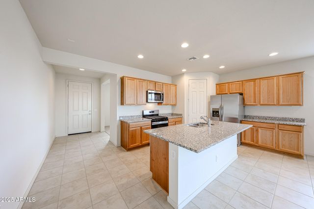25413 N 172nd Lane, Surprise, AZ 85387