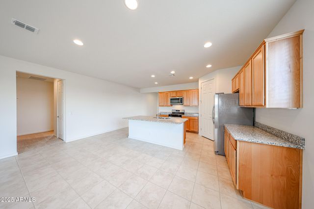 25413 N 172nd Lane, Surprise, AZ 85387