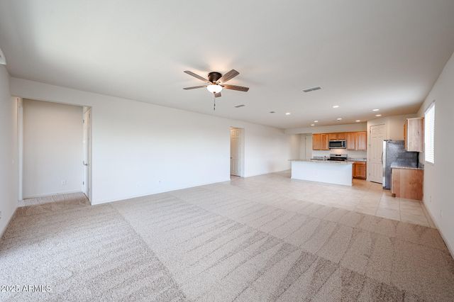 25413 N 172nd Lane, Surprise, AZ 85387