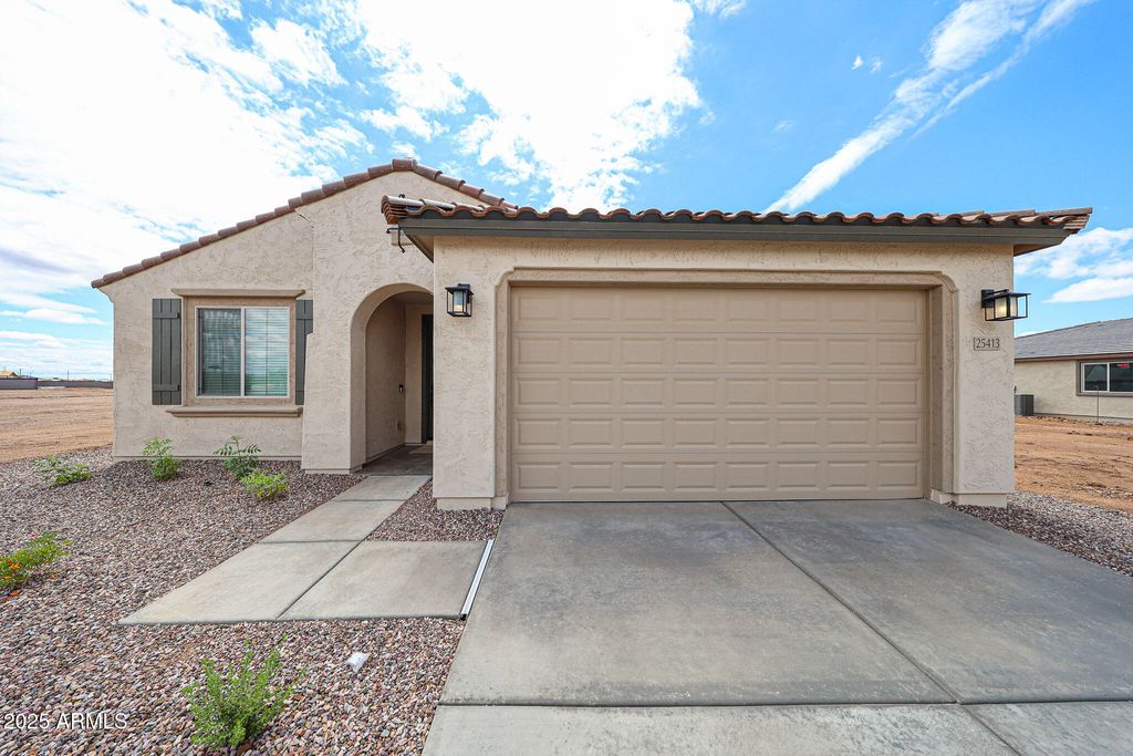 25413 N 172nd Lane, Surprise, AZ 85387