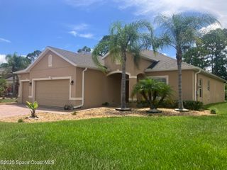 491 Easton Forest Circle SE, Palm Bay, FL 32909