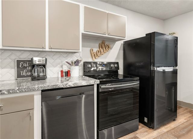 102 Moss Street, College Station, TX 77840