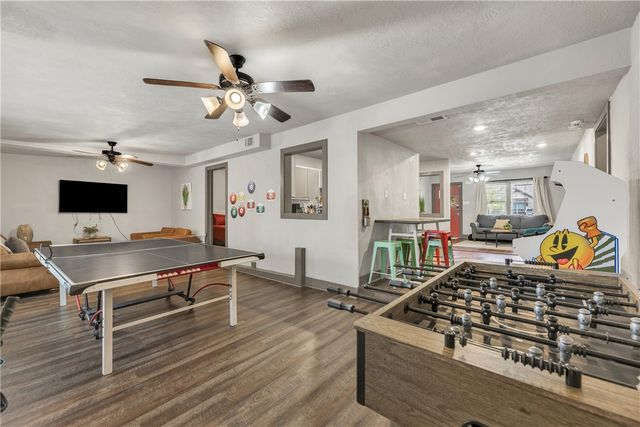 102 Moss Street, College Station, TX 77840