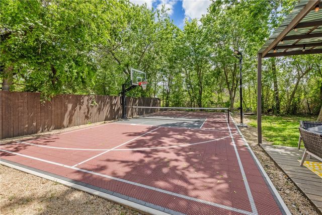 102 Moss Street, College Station, TX 77840