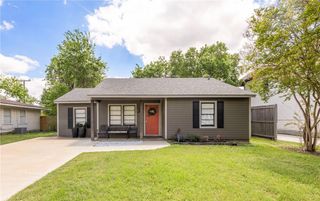 102 Moss Street, College Station, TX 77840