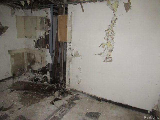 2987 Gladstone Street, Detroit, MI 48206