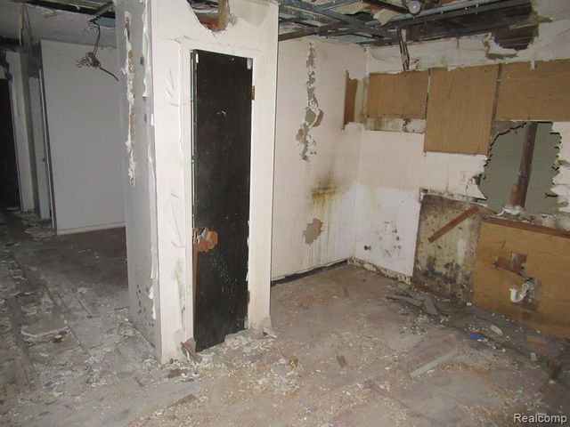 2987 Gladstone Street, Detroit, MI 48206