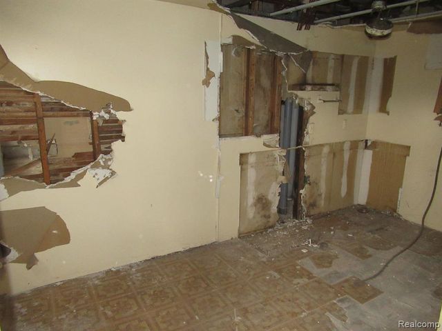 2987 Gladstone Street, Detroit, MI 48206