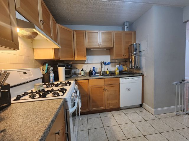 1500 Worcester Rd. 411, Framingham, MA 01702