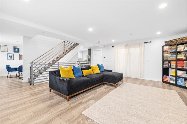 16557 Vine Terrace, Van Nuys, CA 91406