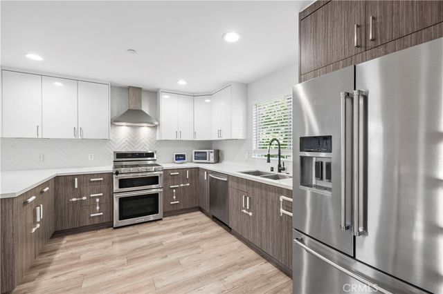 16557 Vine Terrace, Van Nuys, CA 91406