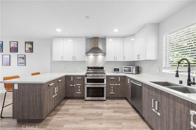 16557 Vine Terrace, Van Nuys, CA 91406