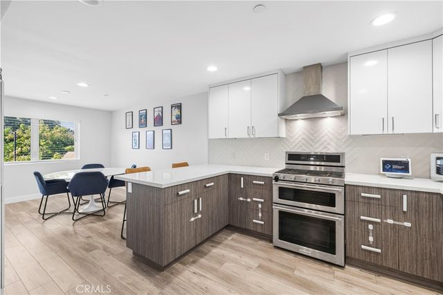 16557 Vine Terrace, Van Nuys, CA 91406