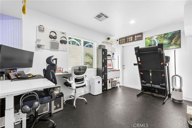 16557 Vine Terrace, Van Nuys, CA 91406