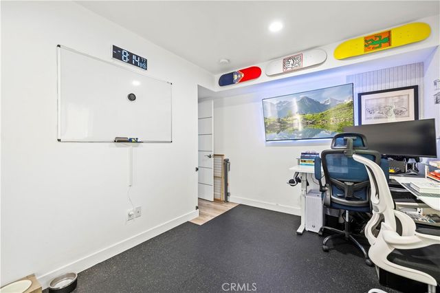 16557 Vine Terrace, Van Nuys, CA 91406