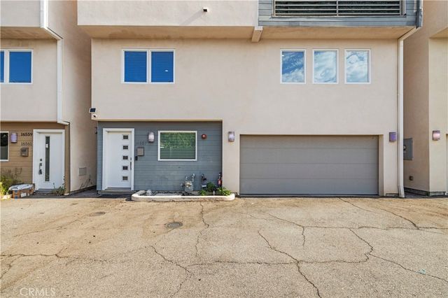 16557 Vine Terrace, Van Nuys, CA 91406