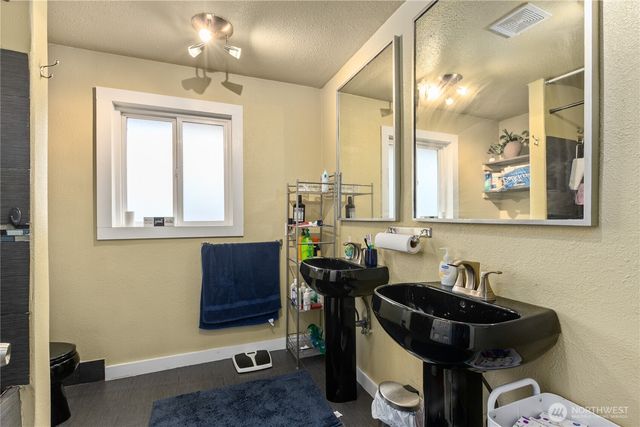 5031 S State St, Tacoma, WA 98409