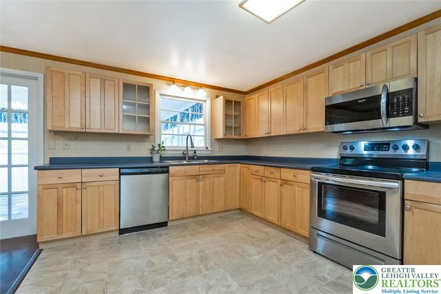 2132 Clearview Avenue, Stroud Twp, PA 18360