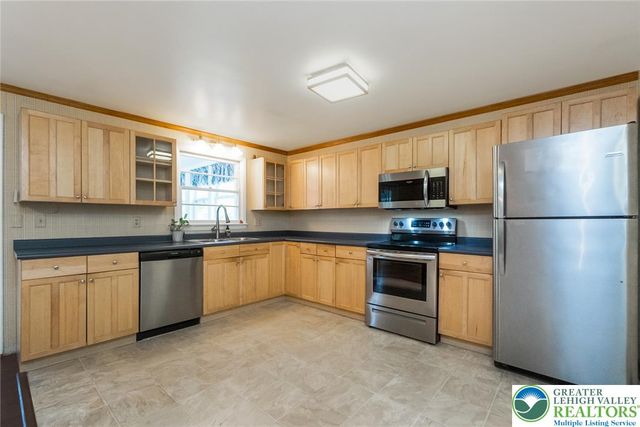 2132 Clearview Avenue, Stroud Twp, PA 18360