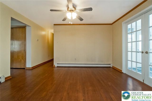 2132 Clearview Avenue, Stroud Twp, PA 18360