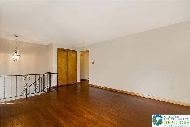 2132 Clearview Avenue, Stroud Twp, PA 18360