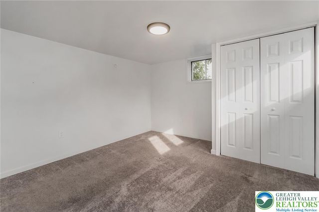 2132 Clearview Avenue, Stroud Twp, PA 18360