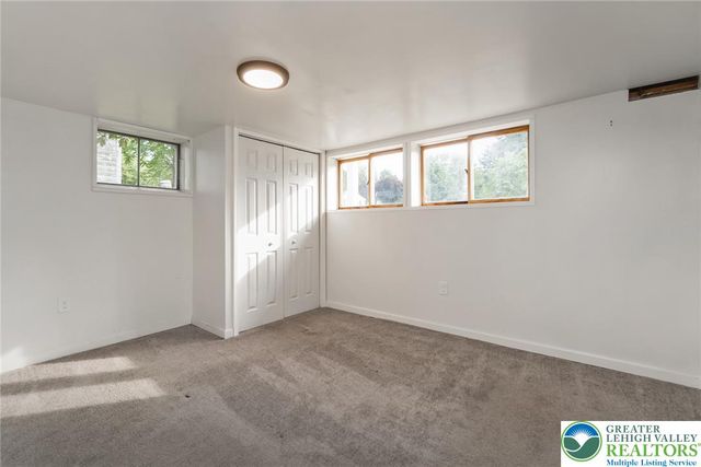 2132 Clearview Avenue, Stroud Twp, PA 18360