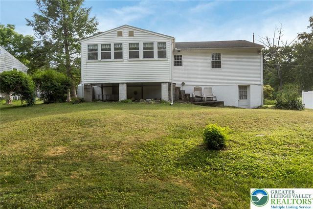 2132 Clearview Avenue, Stroud Twp, PA 18360