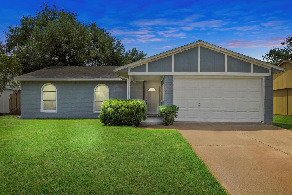 24315 Beef Canyon Drive, Hockley, TX 77447