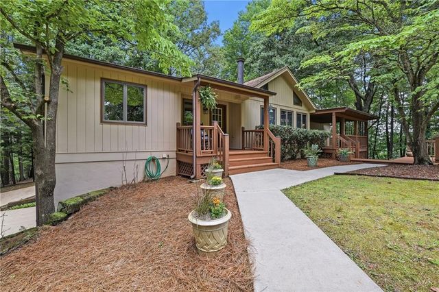 925 Horseshoe Bend Road, Dahlonega, GA 30533