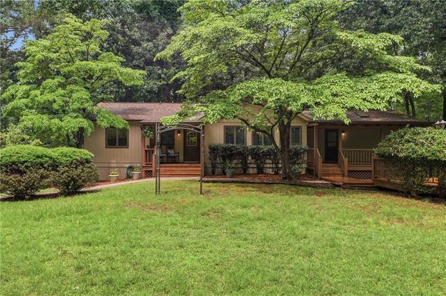 925 Horseshoe Bend Road, Dahlonega, GA 30533