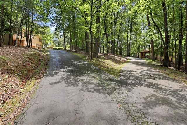 925 Horseshoe Bend Road, Dahlonega, GA 30533