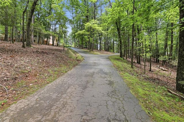 925 Horseshoe Bend Road, Dahlonega, GA 30533