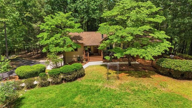 925 Horseshoe Bend Road, Dahlonega, GA 30533