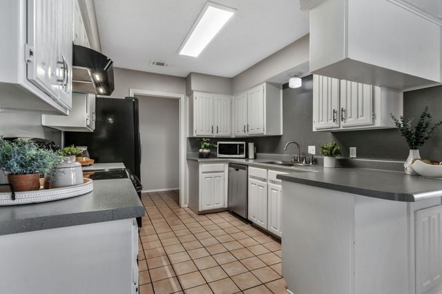 6516 N Park Drive, Watauga, TX 76148