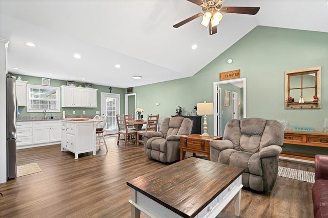 250 Old Babb Rd, Rocky Face, GA 30740