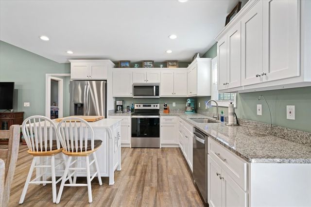 250 Old Babb Rd, Rocky Face, GA 30740