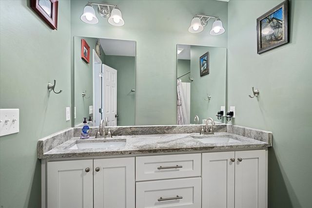 250 Old Babb Rd, Rocky Face, GA 30740