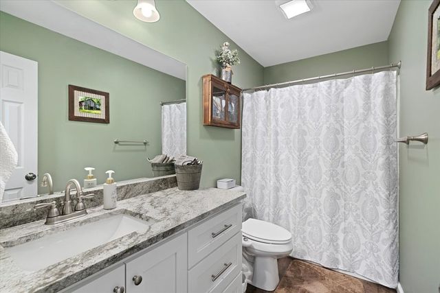 250 Old Babb Rd, Rocky Face, GA 30740