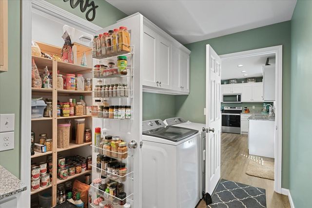 250 Old Babb Rd, Rocky Face, GA 30740