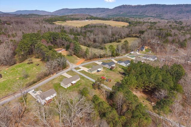 250 Old Babb Rd, Rocky Face, GA 30740