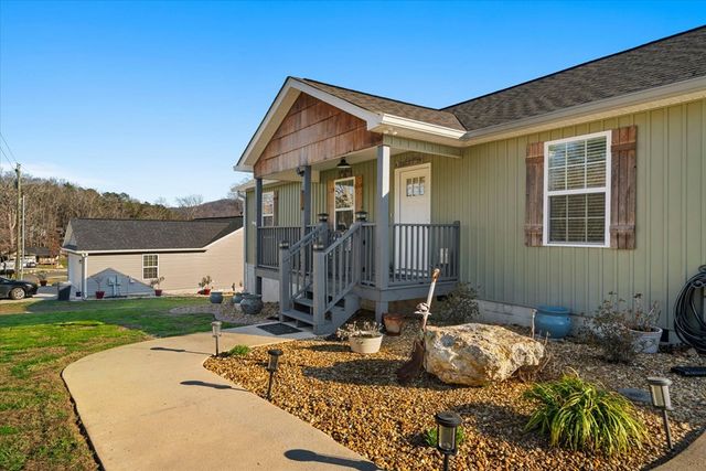 250 Old Babb Rd, Rocky Face, GA 30740