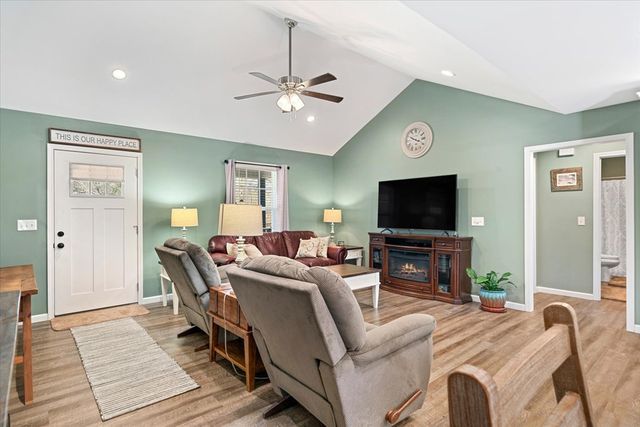 250 Old Babb Rd, Rocky Face, GA 30740