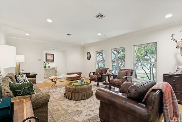 707 COLLEGE BLVD, San Antonio, TX 78209