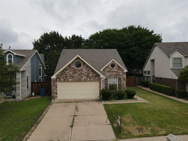 2083 Sundance Court, Lewisville, TX 75067