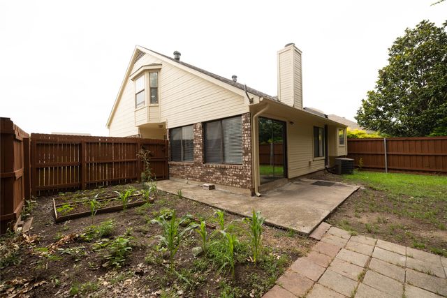 2083 Sundance Court, Lewisville, TX 75067